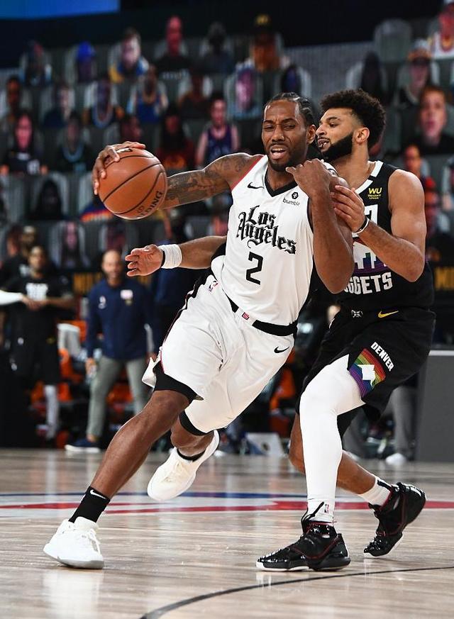 C羅怒摔隊長袖標 告別歐洲杯.